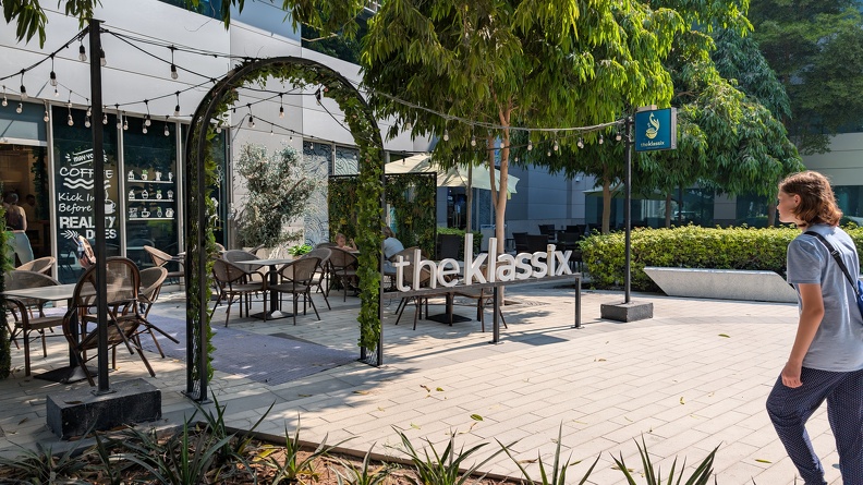 PXL 20251025 071438609.RAW-01